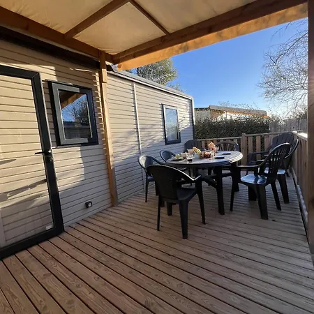 Mobilhometorreilles Holiday home *
